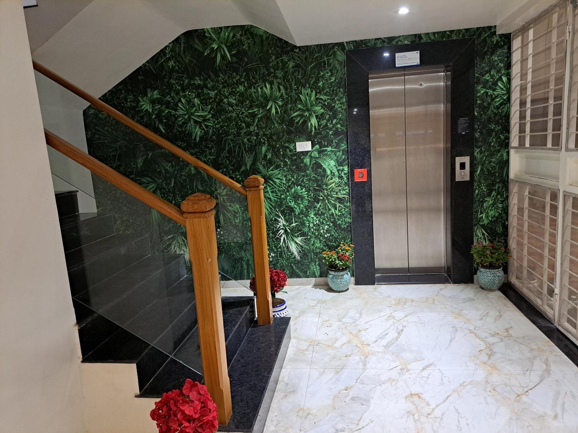 Bouquet Residency Hotell Nāsik Eksteriør bilde